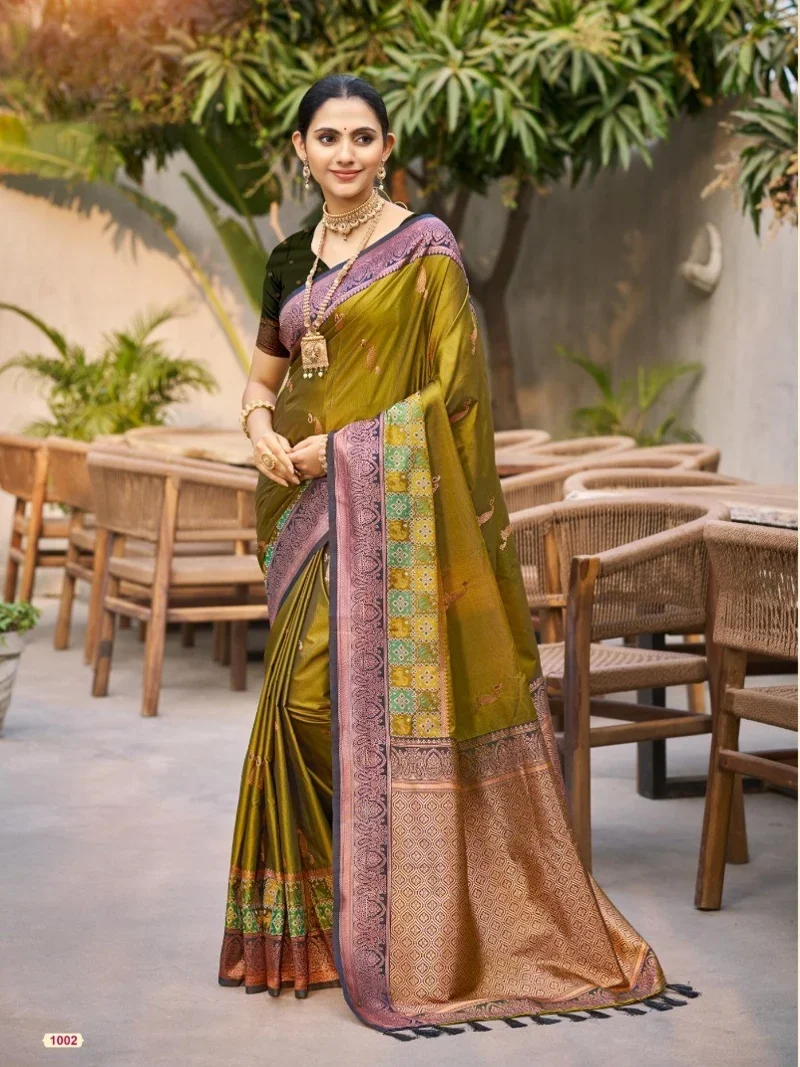 Mehendi Green Soft Silk Jacquard Silk Designer Saree for Women - Vrindavan_5