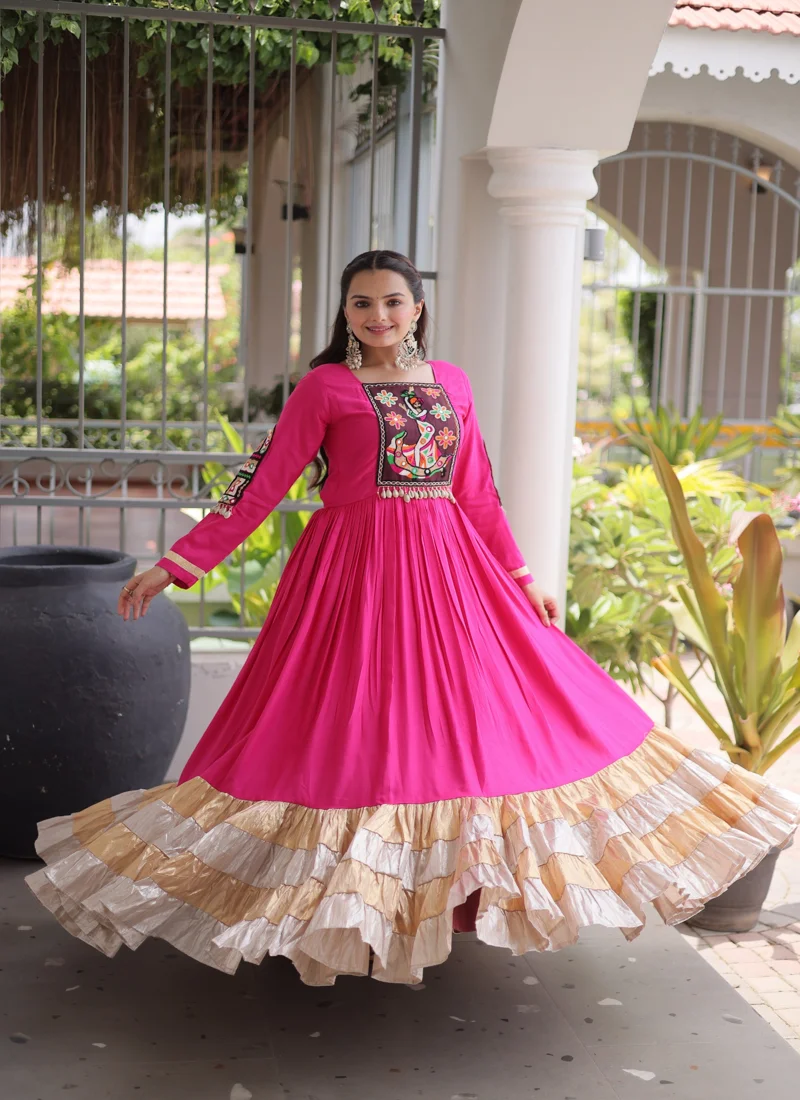 Dark Pink 14 KG Reyon Kutchi Gamthi Thread Work Designer Salwar Kameez - Image 2