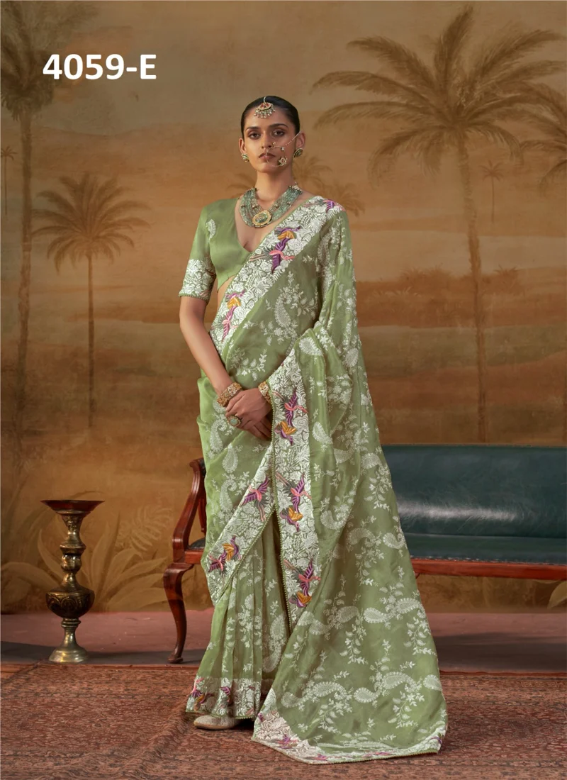 Green Handloom Silk Embroidered Designer Saree - MANJULLA 5