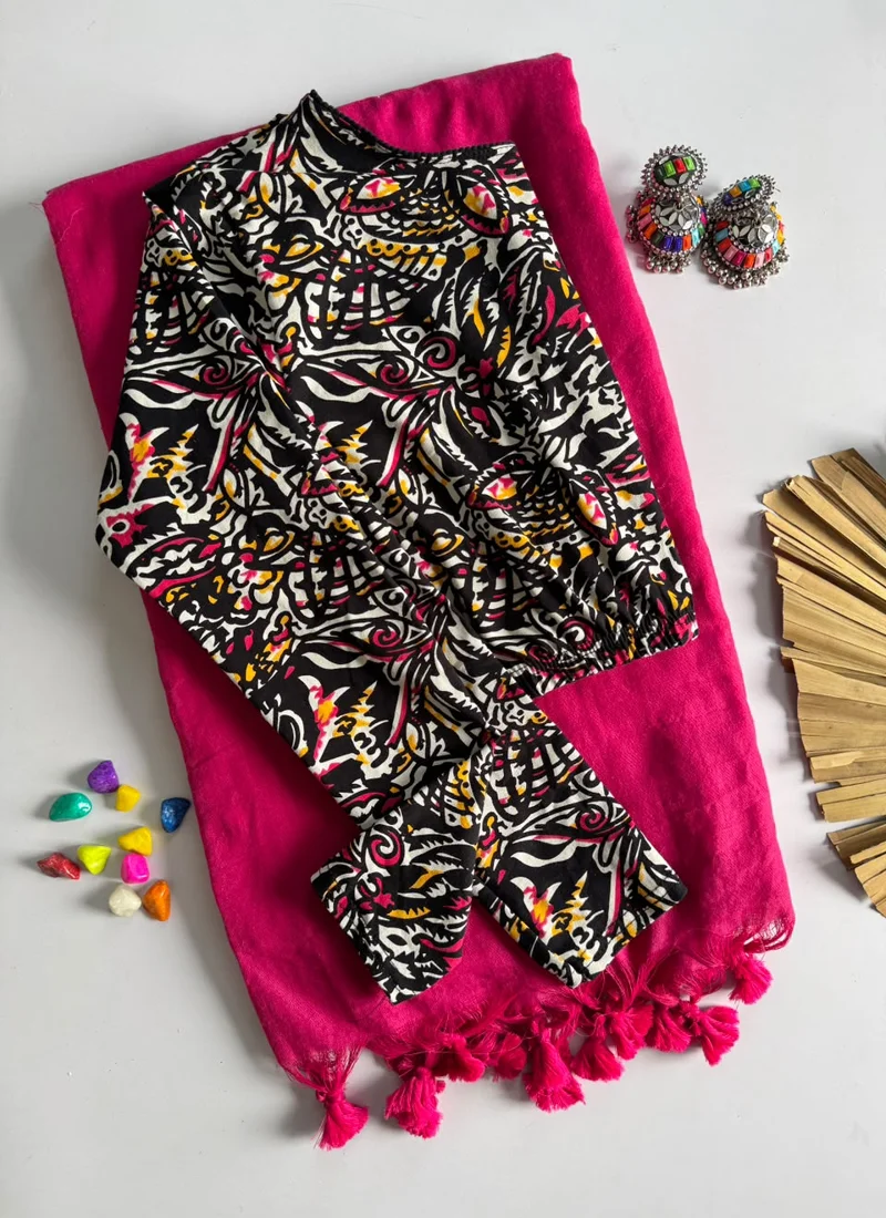 Dark Pink Khadi Cotton Ajrak Print Designer Saree - Khadi Cotton2